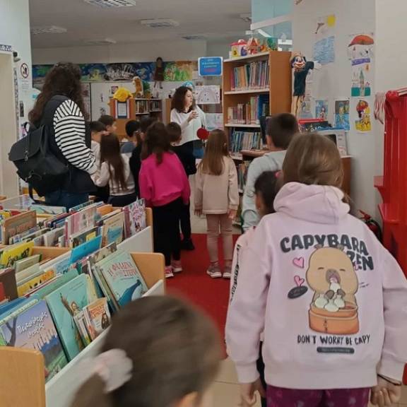 Επίσκεψη στη βιβλιοθήκη Σπάρτης για τα πρωτάκια μας